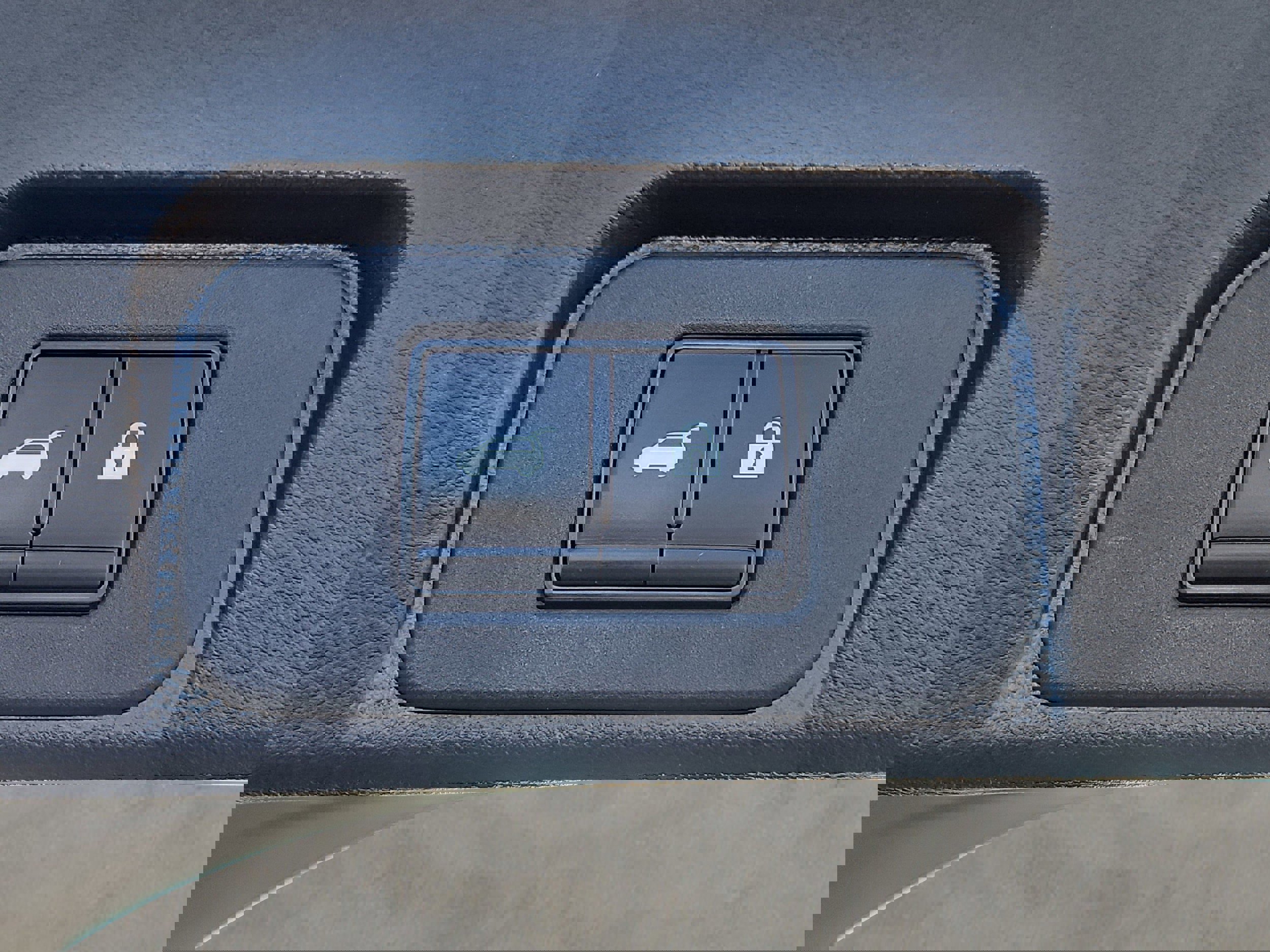 Used 2023 Nissan Rogue SL w/ SL Premium Package image 16