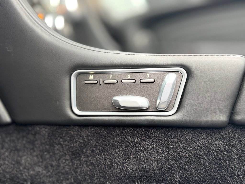 Used 2012 Aston Martin DBS Volante image 41