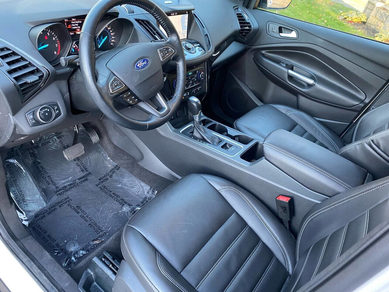 Used 2017 Ford Escape Titanium w/ Canadian Touring Package image 6