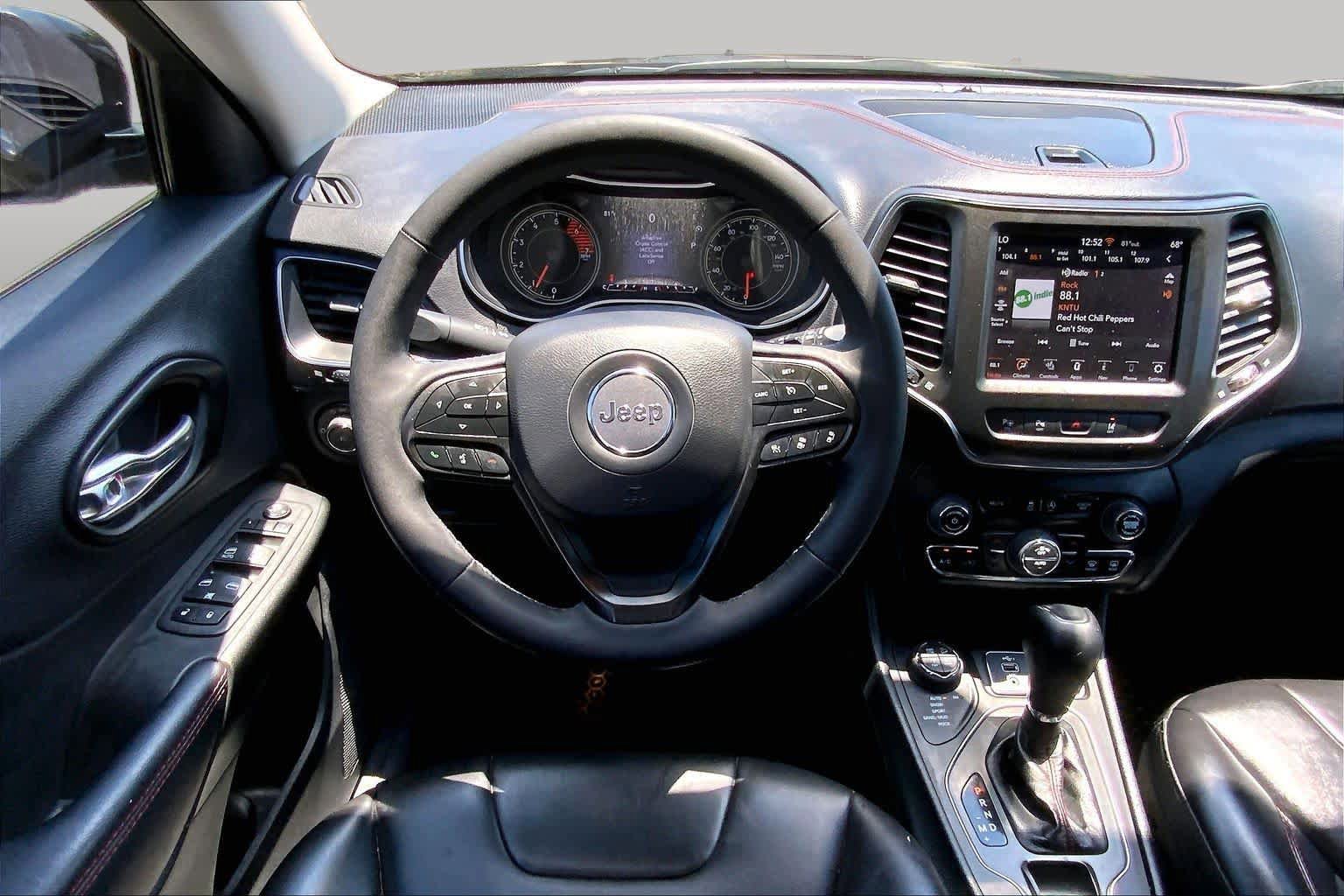 Used 2023 Jeep Cherokee Trailhawk w/ Trailer Tow Group AWD/4WD image 6