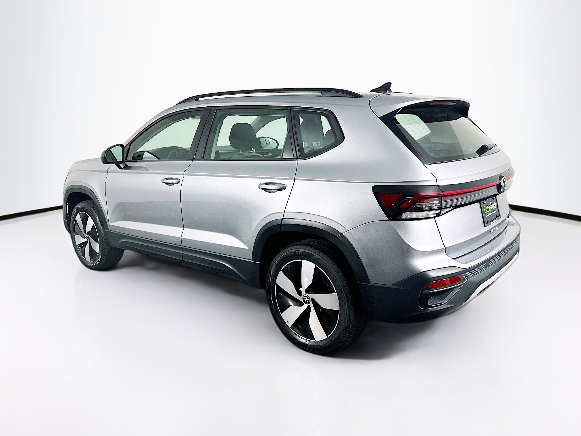 Used 2025 Volkswagen Taos S AWD/4WD image 5
