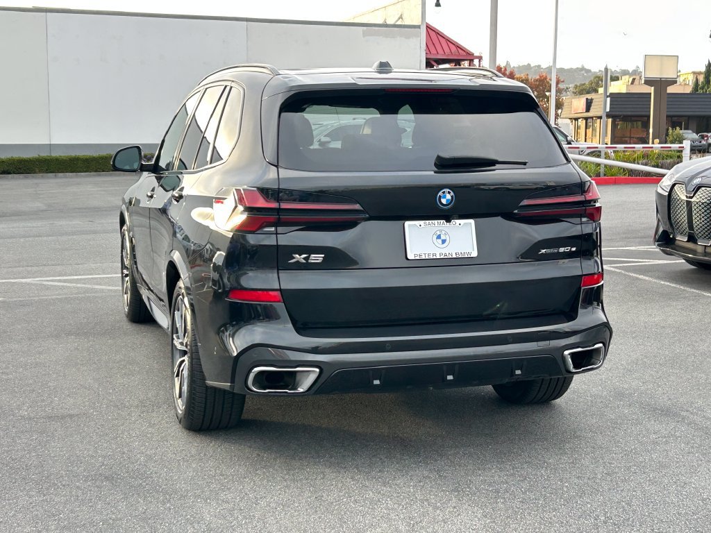 Used 2024 BMW X5 xDrive50e w/ Executive Package AWD/4WD image 3