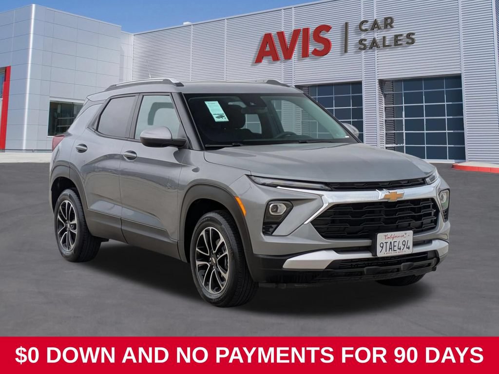 Used 2025 Chevrolet TrailBlazer LT AWD/4WD image 3