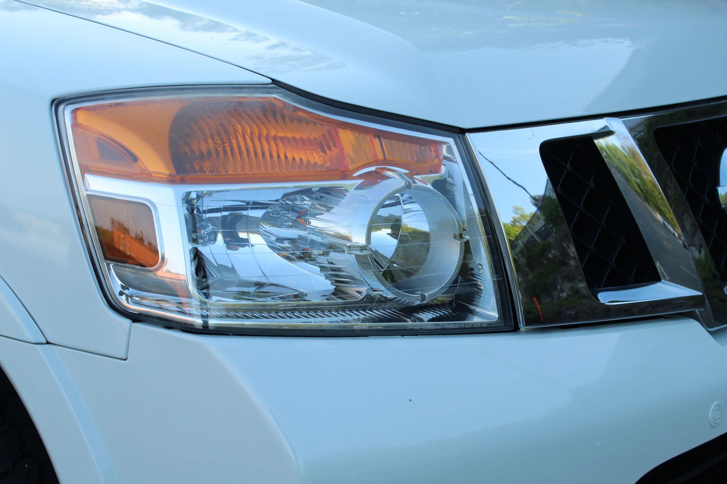 Used 2014 Nissan Armada Platinum image 42