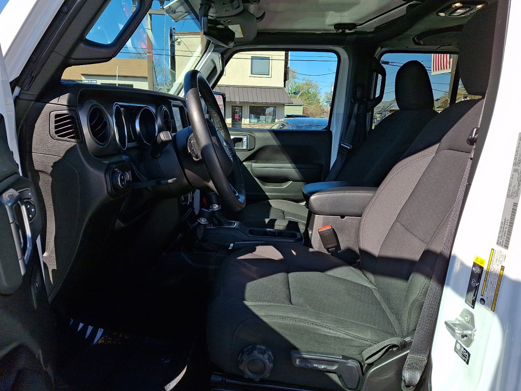 Used 2023 Jeep Gladiator Willys image 22