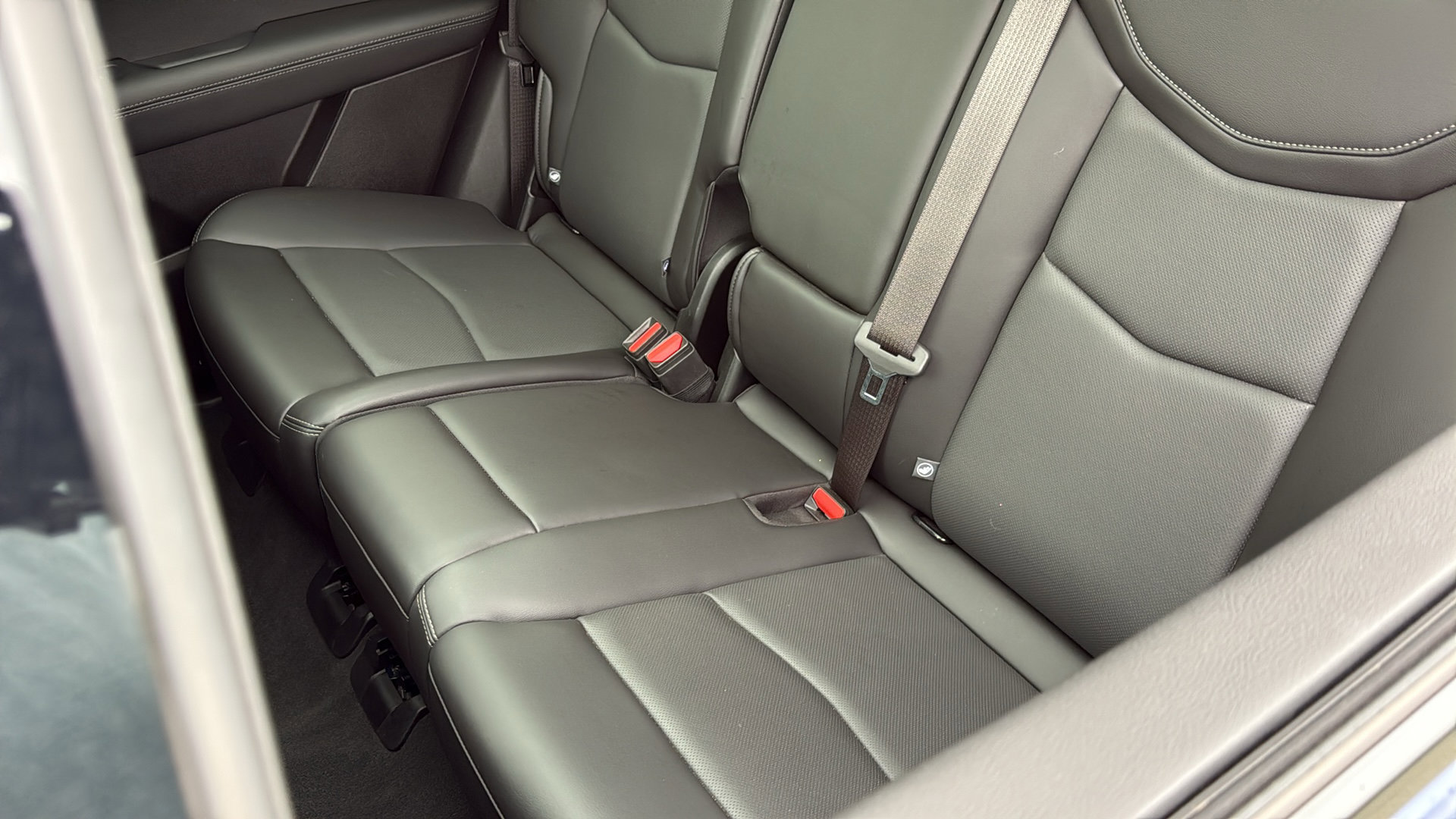 Certified 2024 Cadillac XT5 Sportv w/ Technology Package image 32