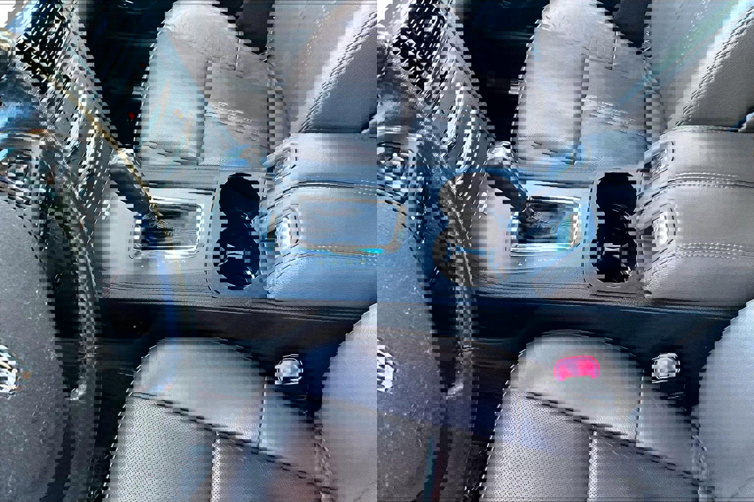 Used 2013 Lincoln MKT AWD image 15