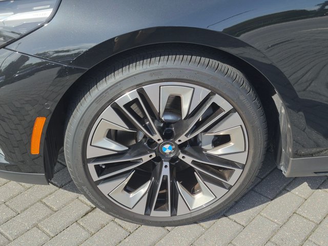 Certified 2024 BMW 530i xDrive AWD/4WD image 25