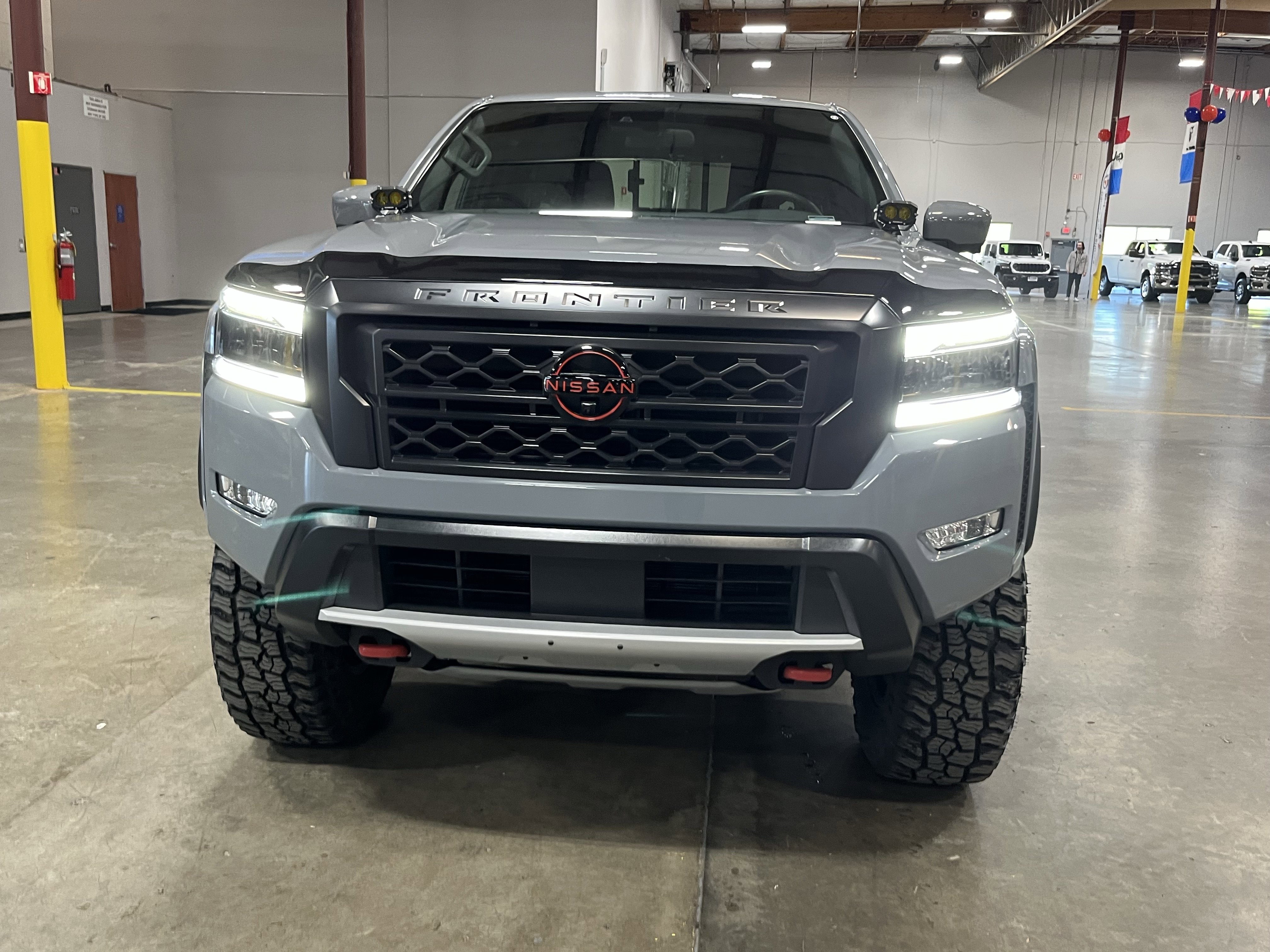 Used 2024 Nissan Frontier PRO-4X w/ Pro Convenience Package AWD/4WD image 9