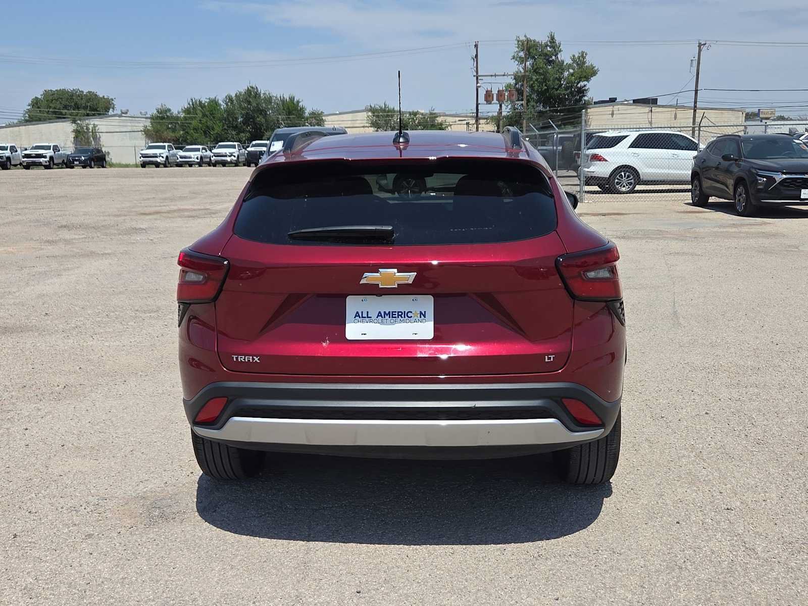 Used 2025 Chevrolet Trax LT FWD image 7