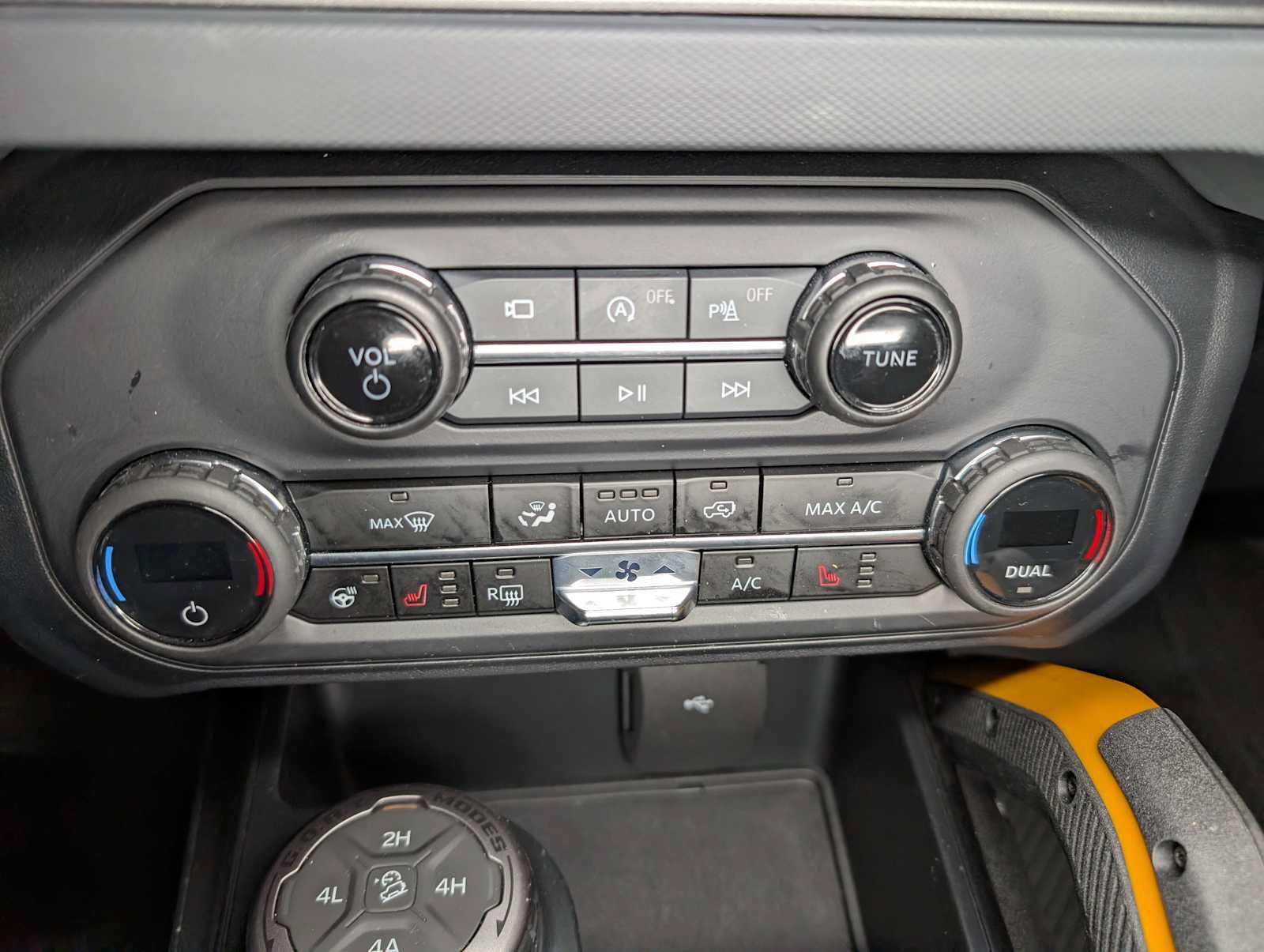 Used 2024 Ford Bronco Badlands AWD/4WD image 33