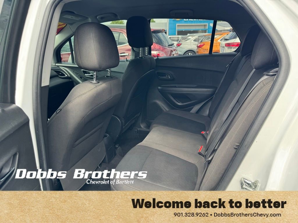 Used 2018 Chevrolet Trax LS AWD/4WD image 30