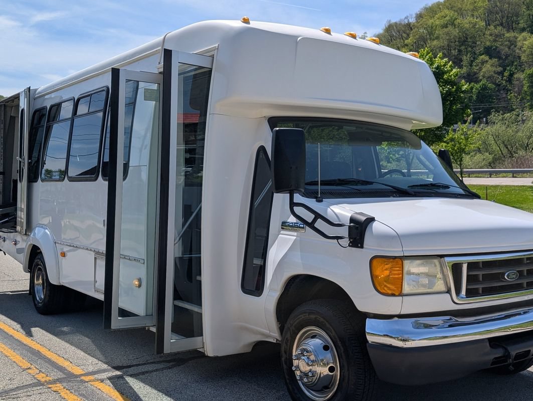 Used 2007 Ford E-450 and Econoline 450 RWD image 21