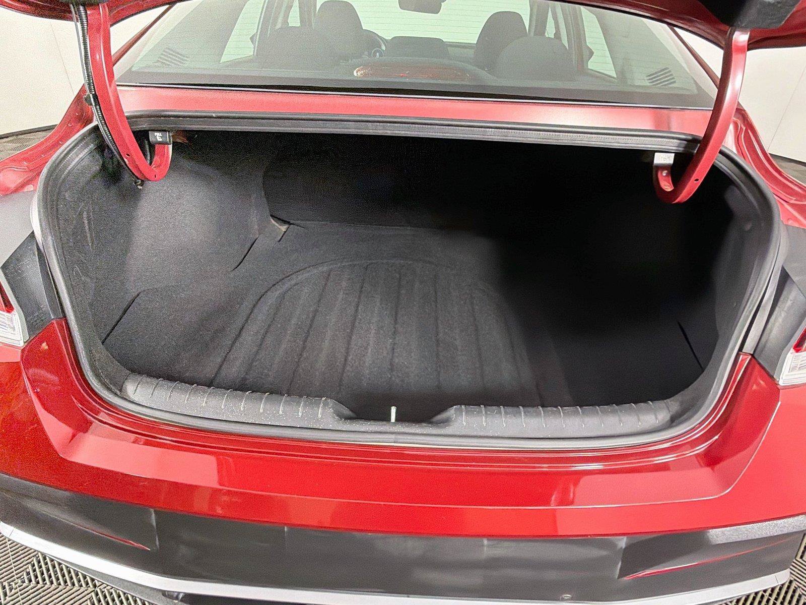 Used 2024 Hyundai Elantra SEL FWD image 14