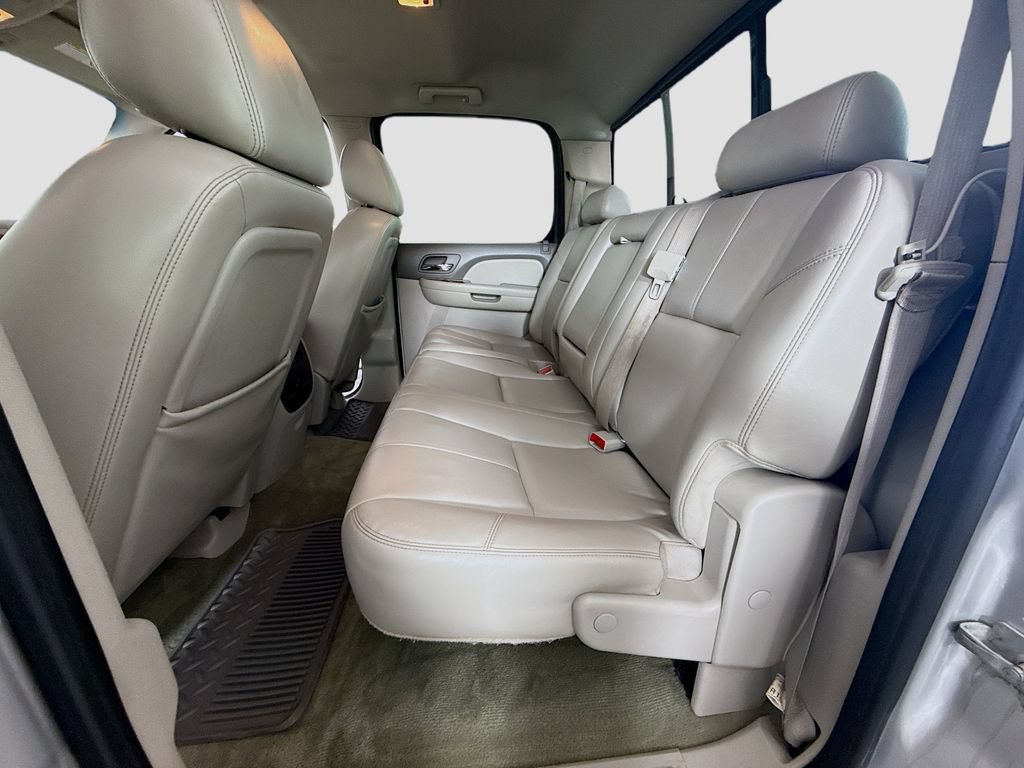 Used 2011 Chevrolet Silverado 2500 LTZ w/ LTZ Plus Package AWD/4WD image 23