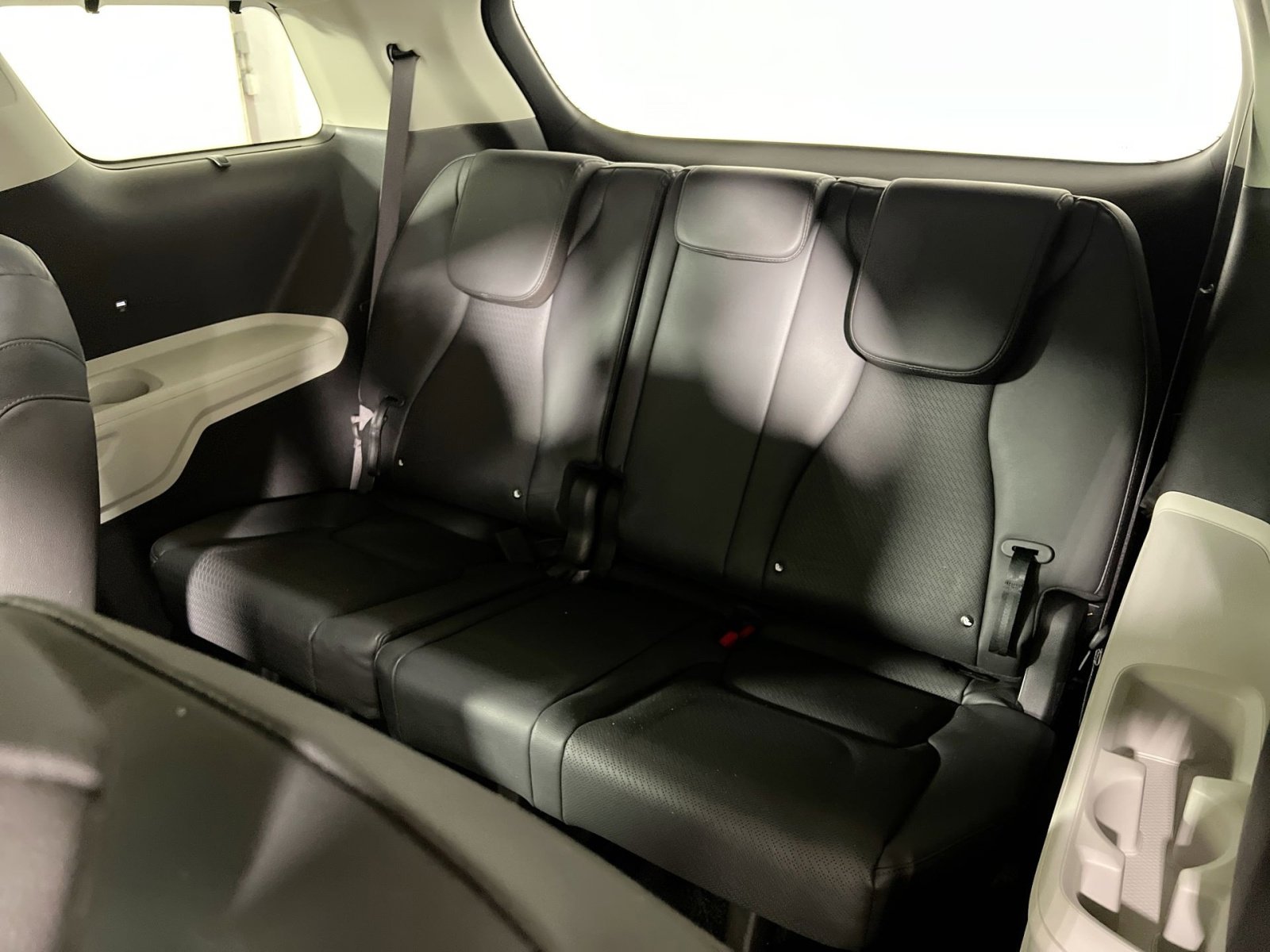 Used 2024 Kia Carnival SX Prestige image 24