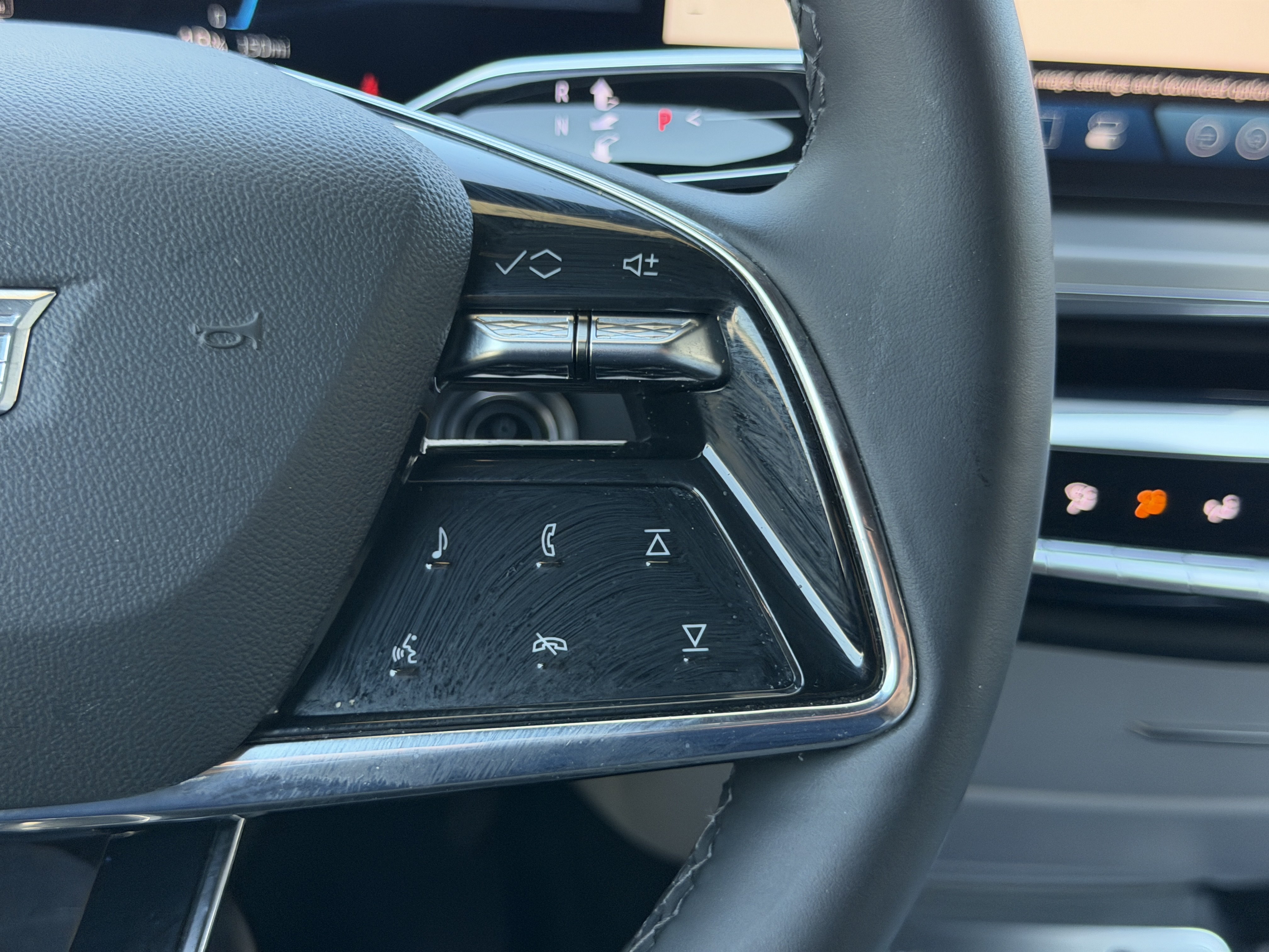 Certified 2024 Cadillac Lyriq Luxury RWD image 32
