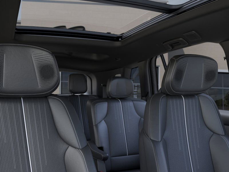 New 2026 Cadillac Vistiq Sport image 24