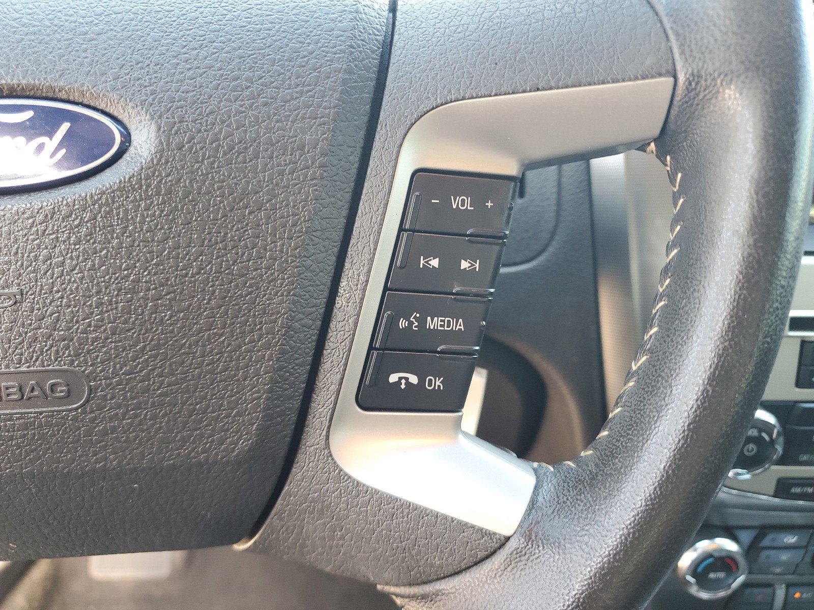 Used 2012 Ford Fusion SEL FWD image 28