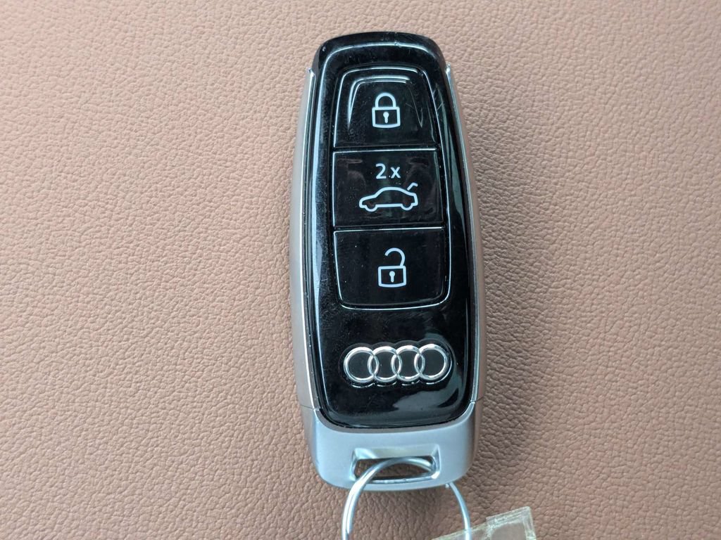 Used 2023 Audi Q7 3.0T Prestige AWD/4WD image 45