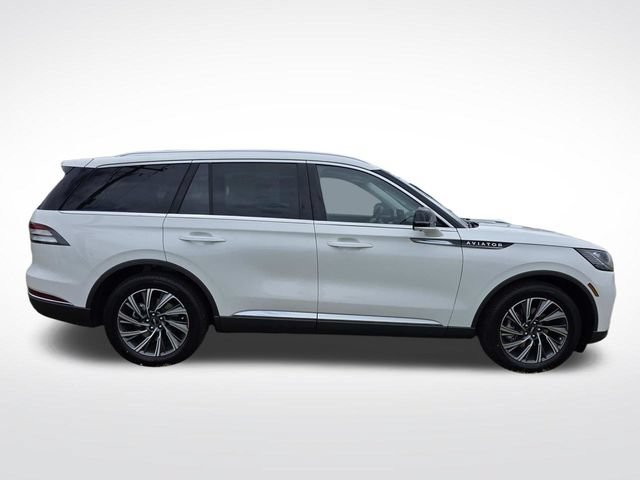 New 2026 Lincoln Aviator 2WD image 2