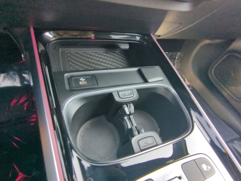 Certified 2024 Mercedes-Benz EQB 300 4MATIC image 9