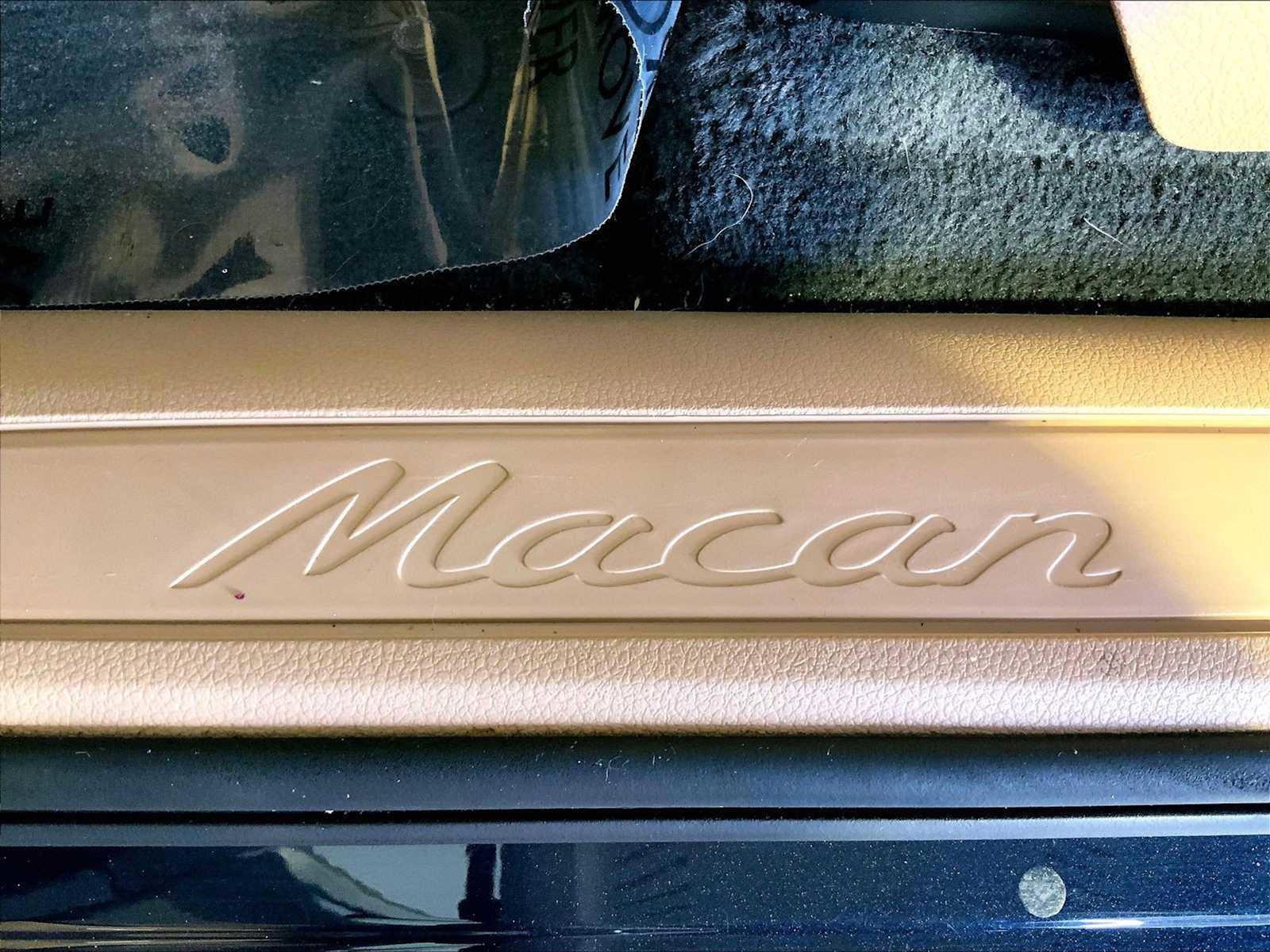 Certified 2020 Porsche Macan AWD/4WD image 19