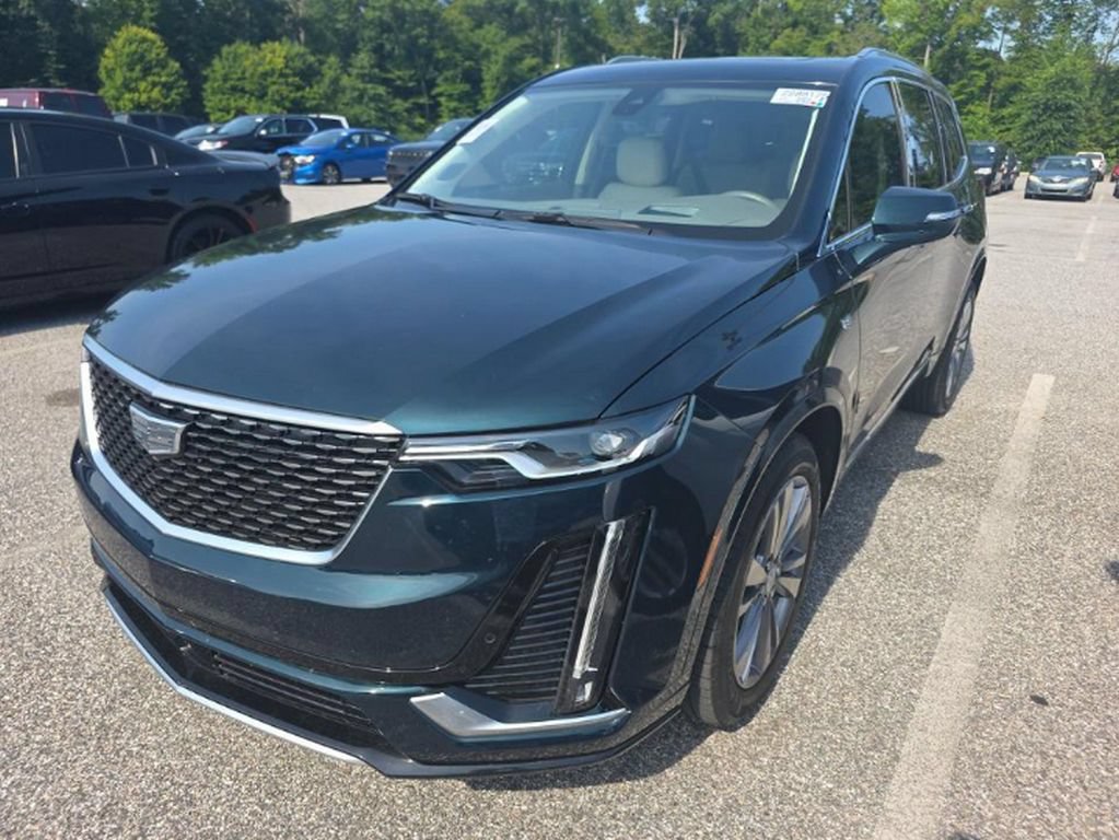 Used 2024 Cadillac XT6 Premium Luxury w/ Technology Package AWD/4WD image 2
