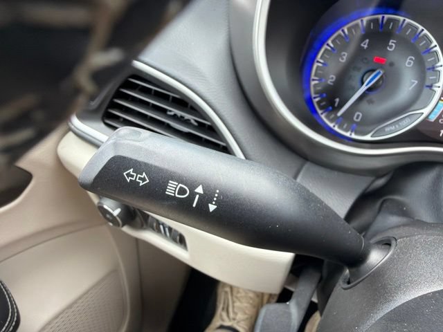 Used 2023 Chrysler Pacifica Touring-L FWD image 53