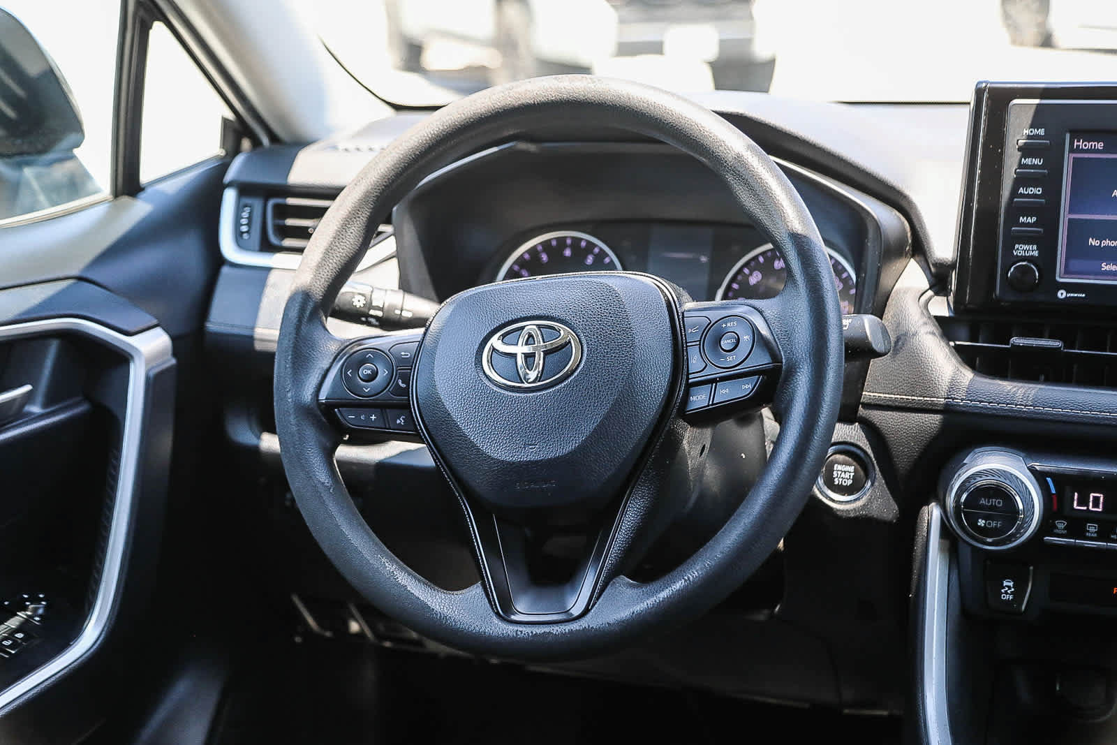 Certified 2020 Toyota RAV4 XLE w/ Carpet Mat Package FWD image 14
