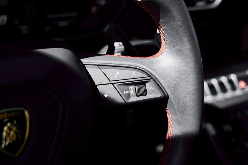 Used 2024 Lamborghini Urus Performante image 73