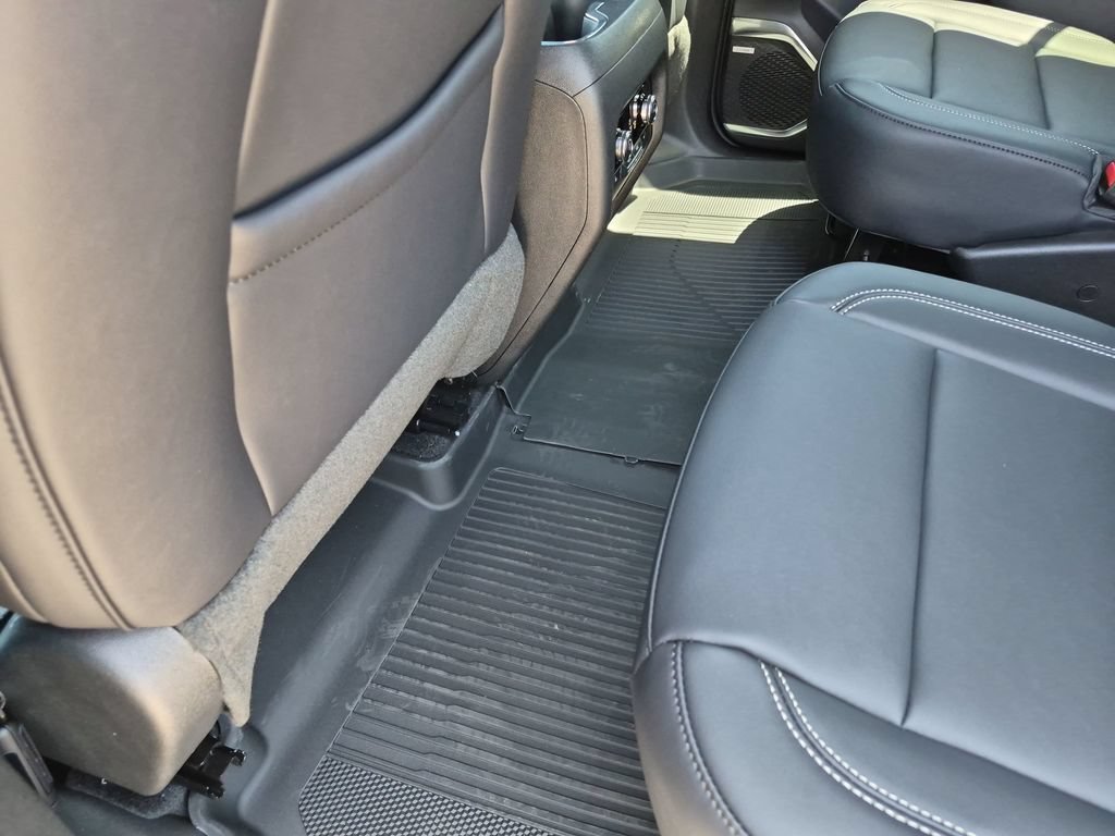 New 2026 GMC Acadia Elevation w/ Black Edition FWD image 39