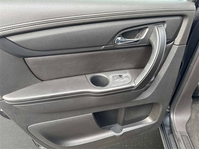 Used 2015 GMC Acadia SLE image 10