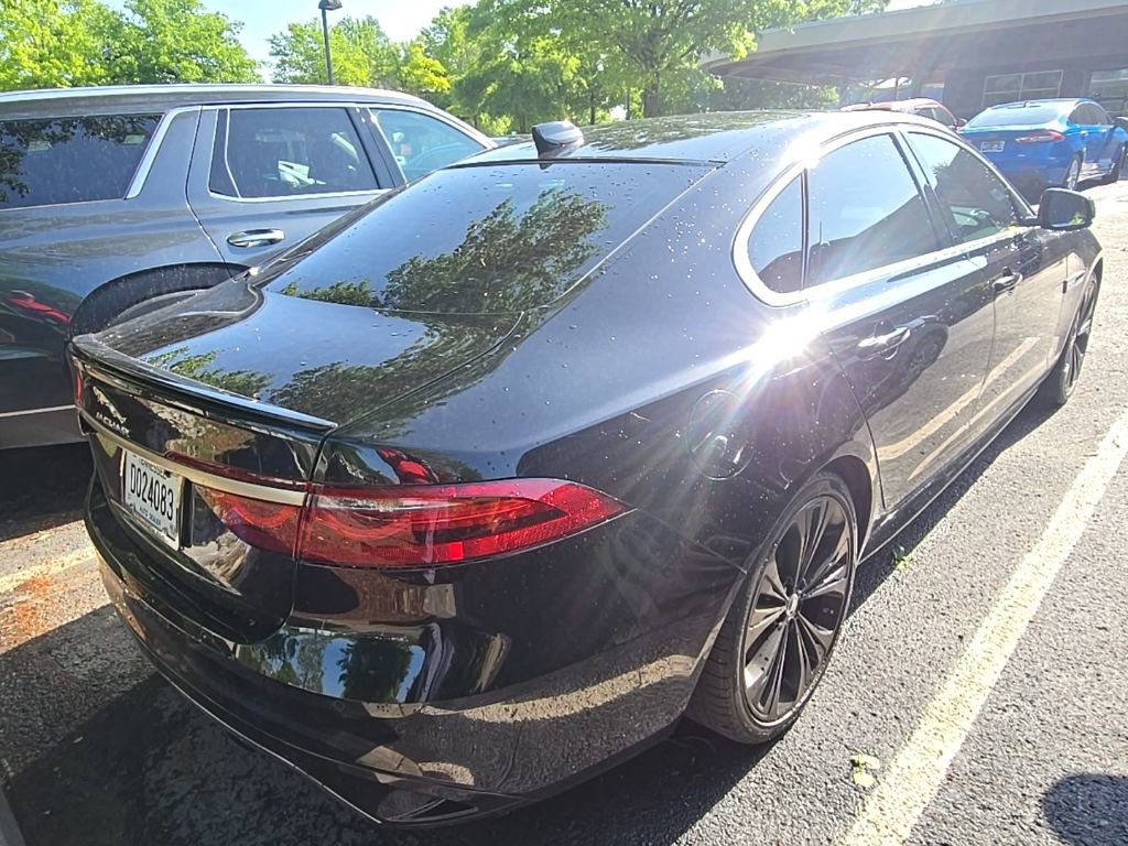 Used 2024 Jaguar XF R-Dynamic SE AWD/4WD image 6