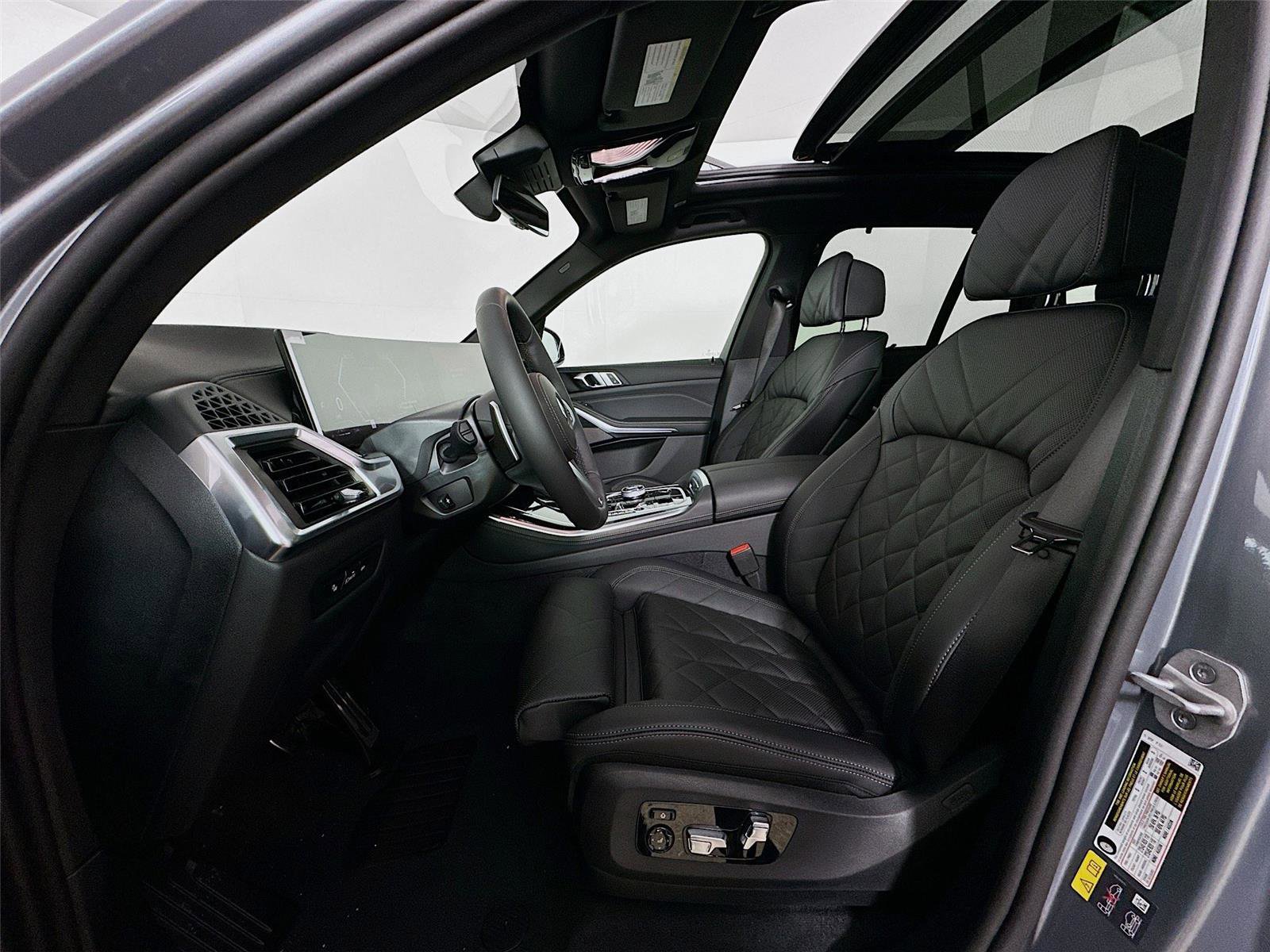 New 2026 BMW X5 xDrive50e w/ Executive Package image 21