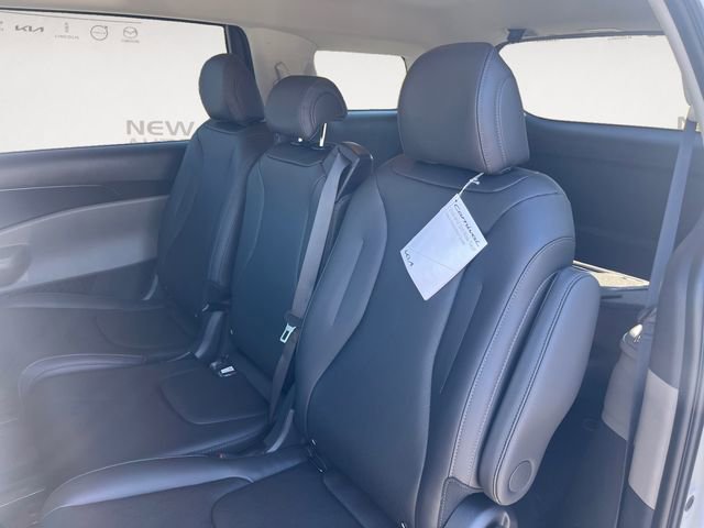 New 2026 Kia Carnival image 13