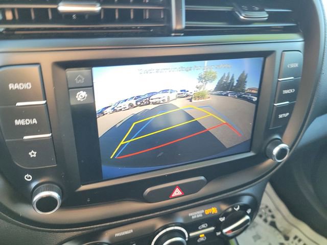 Used 2025 Kia Soul LX FWD image 13