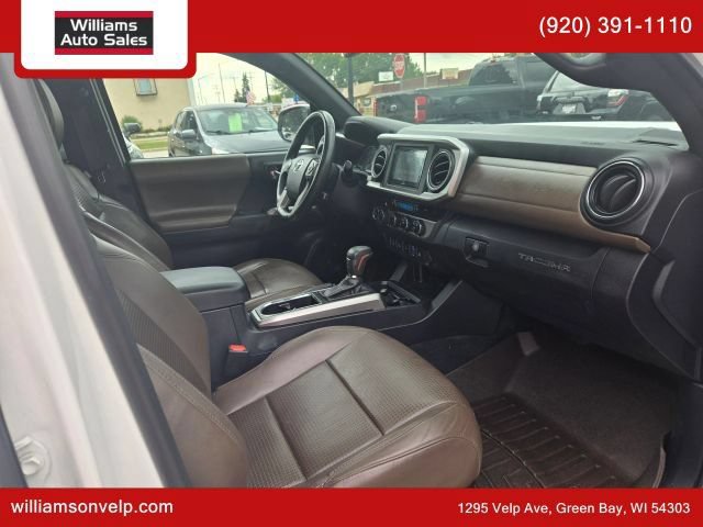 Used 2017 Toyota Tacoma Limited w/ Tow Package AWD/4WD image 16