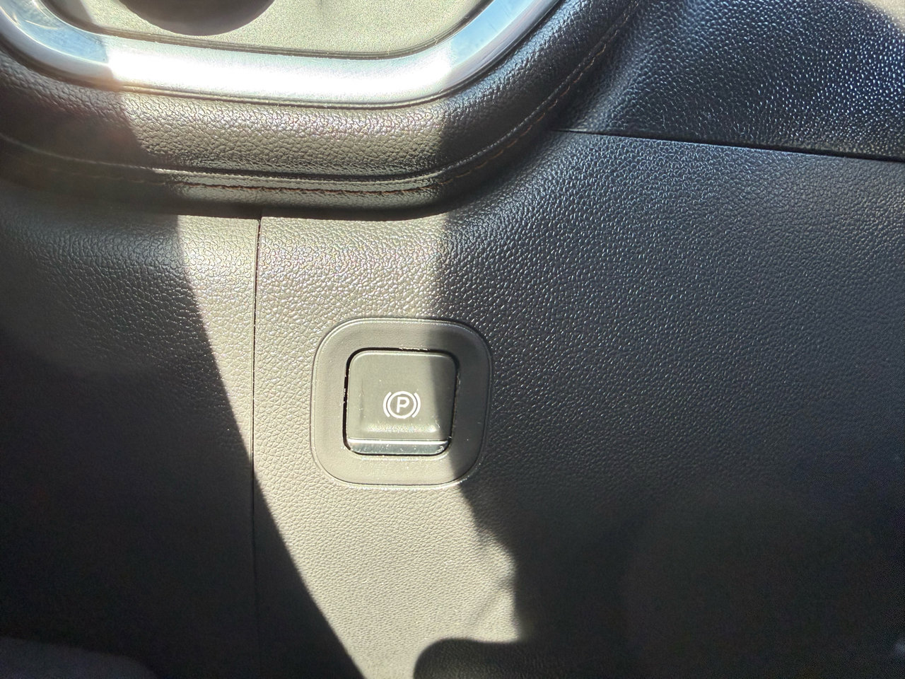 Used 2021 GMC Sierra 1500 AT4 w/ AT4 Value Package image 31