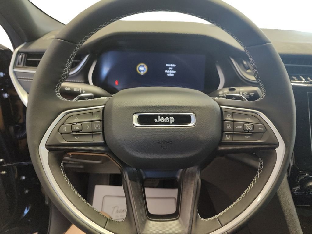 New 2025 Jeep Grand Cherokee Altitude image 14