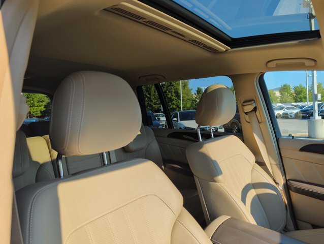 Used 2015 Mercedes-Benz GL 320 BlueTEC 4MATIC image 25
