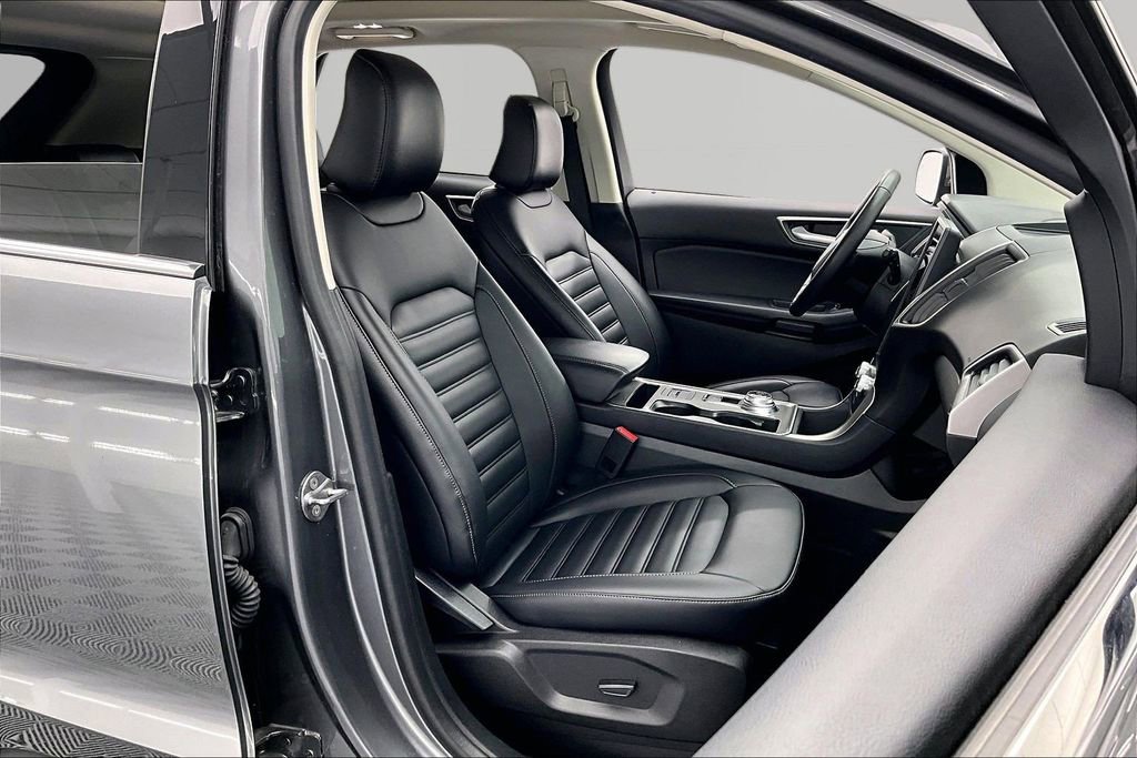 Certified 2024 Ford Edge SEL w/ Convenience Package AWD/4WD image 7