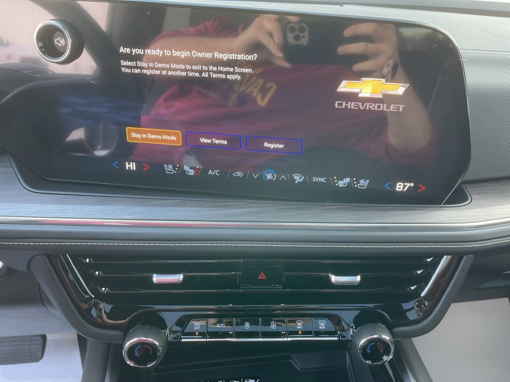 New 2026 Chevrolet Suburban Premier image 19