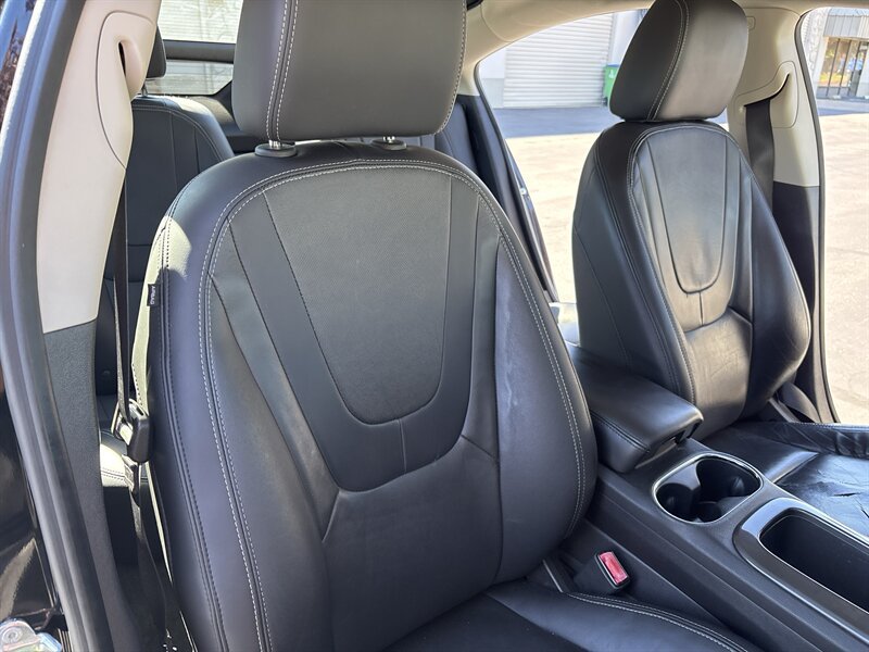 Used 2011 Chevrolet Volt Premium w/ Premium Trim Package FWD image 34