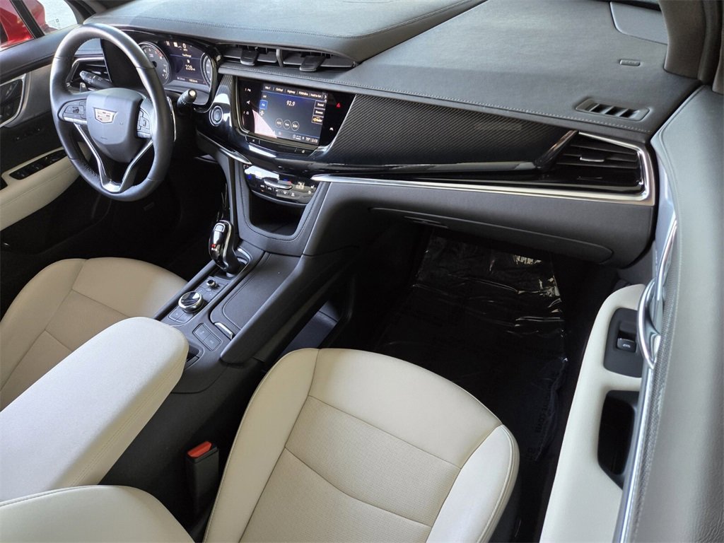 Used 2024 Cadillac XT6 Sport w/ Technology Package image 23