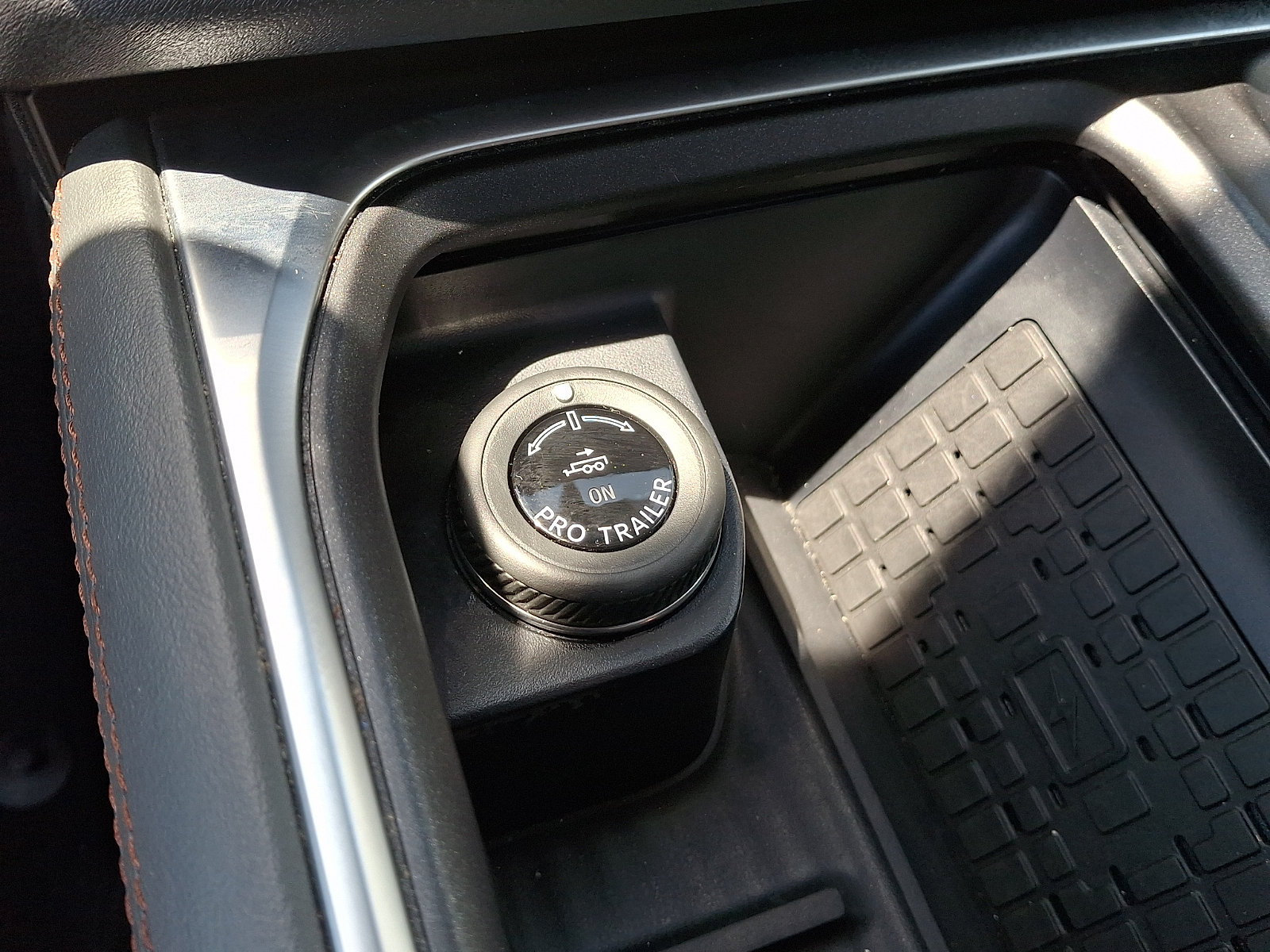 Certified 2025 Ford Expedition Active AWD/4WD image 26