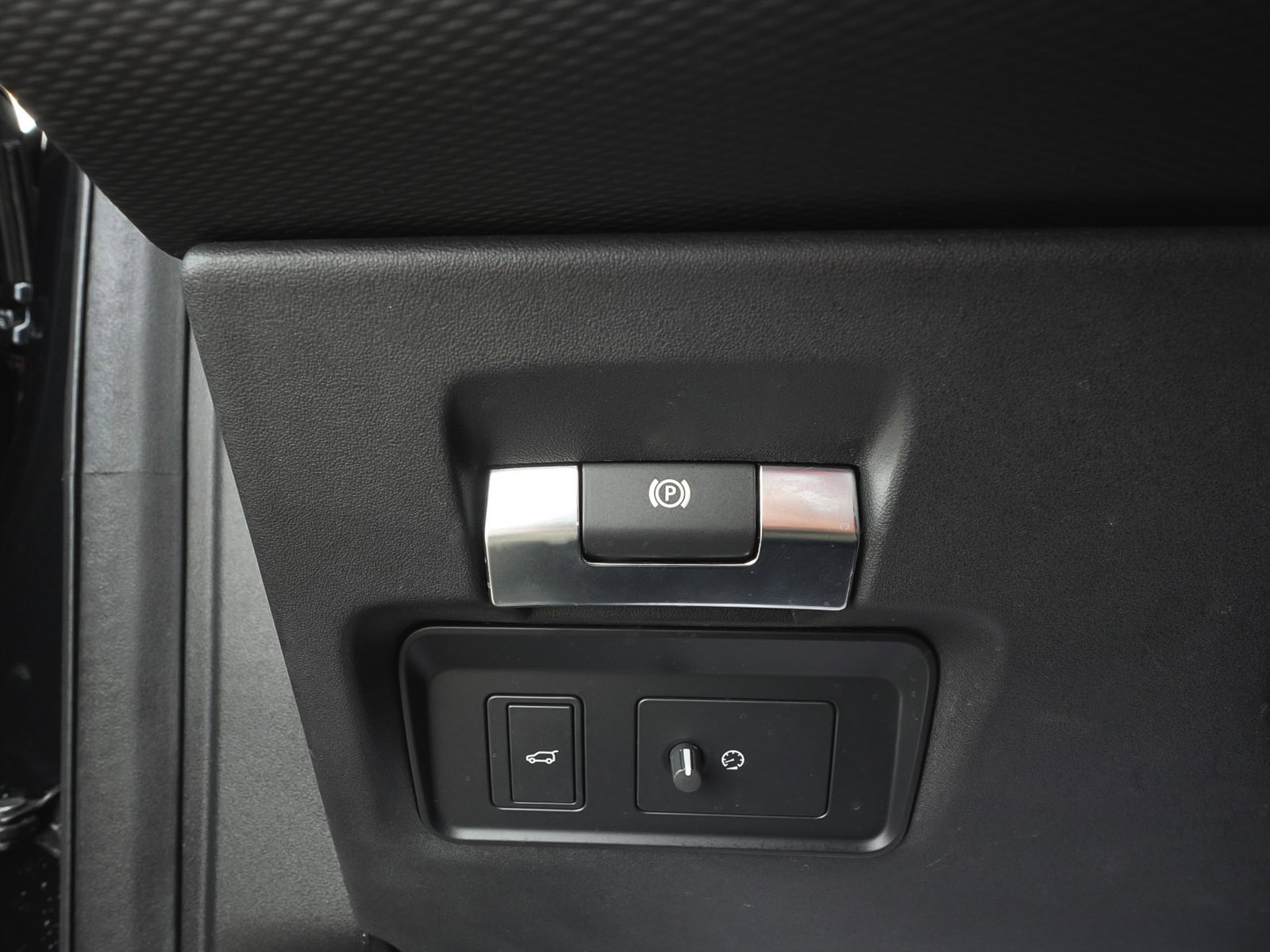 Used 2023 Land Rover Discovery Sport S R-Dynamic image 17