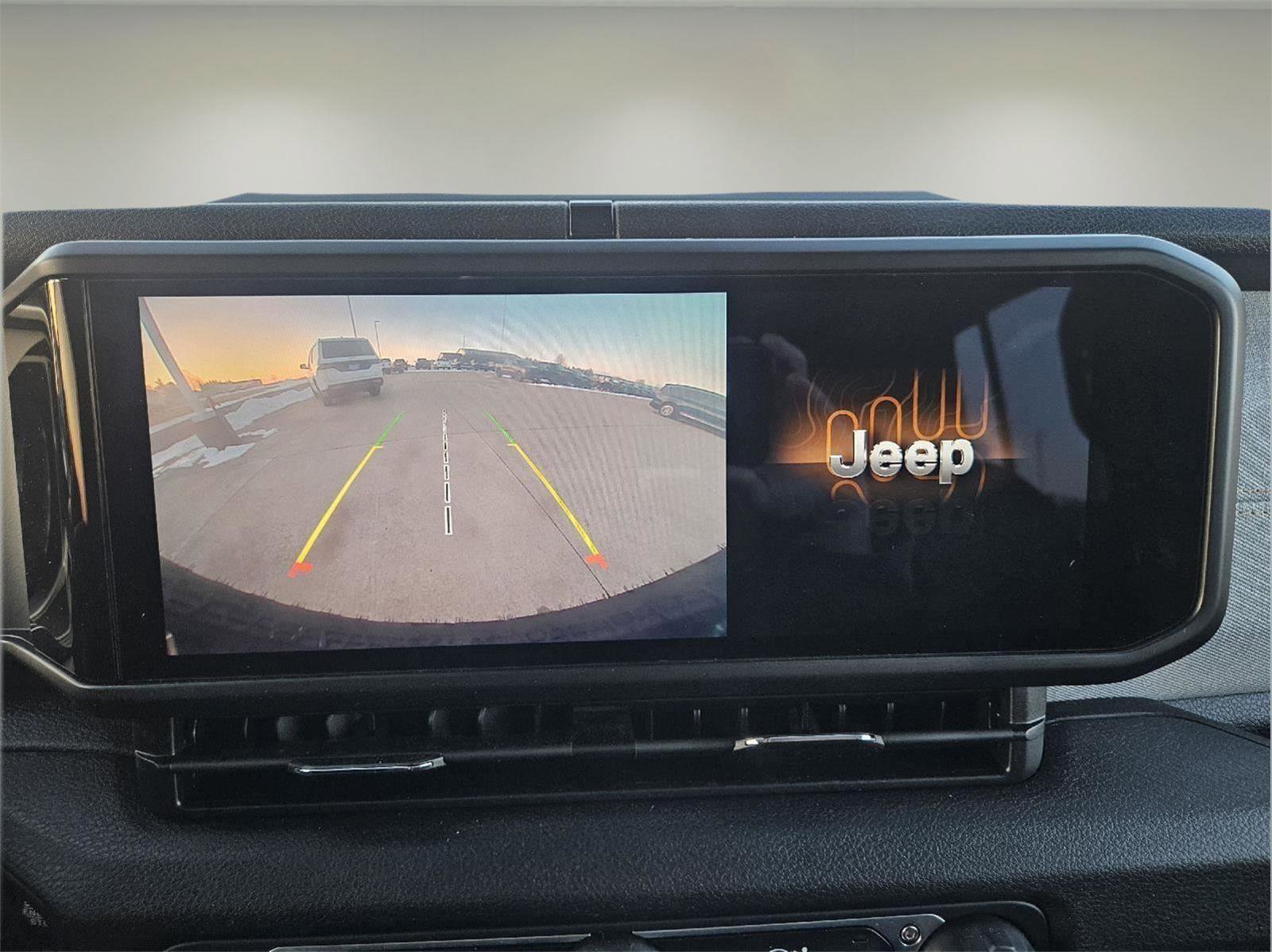 Used 2025 Jeep Wrangler Willys image 30