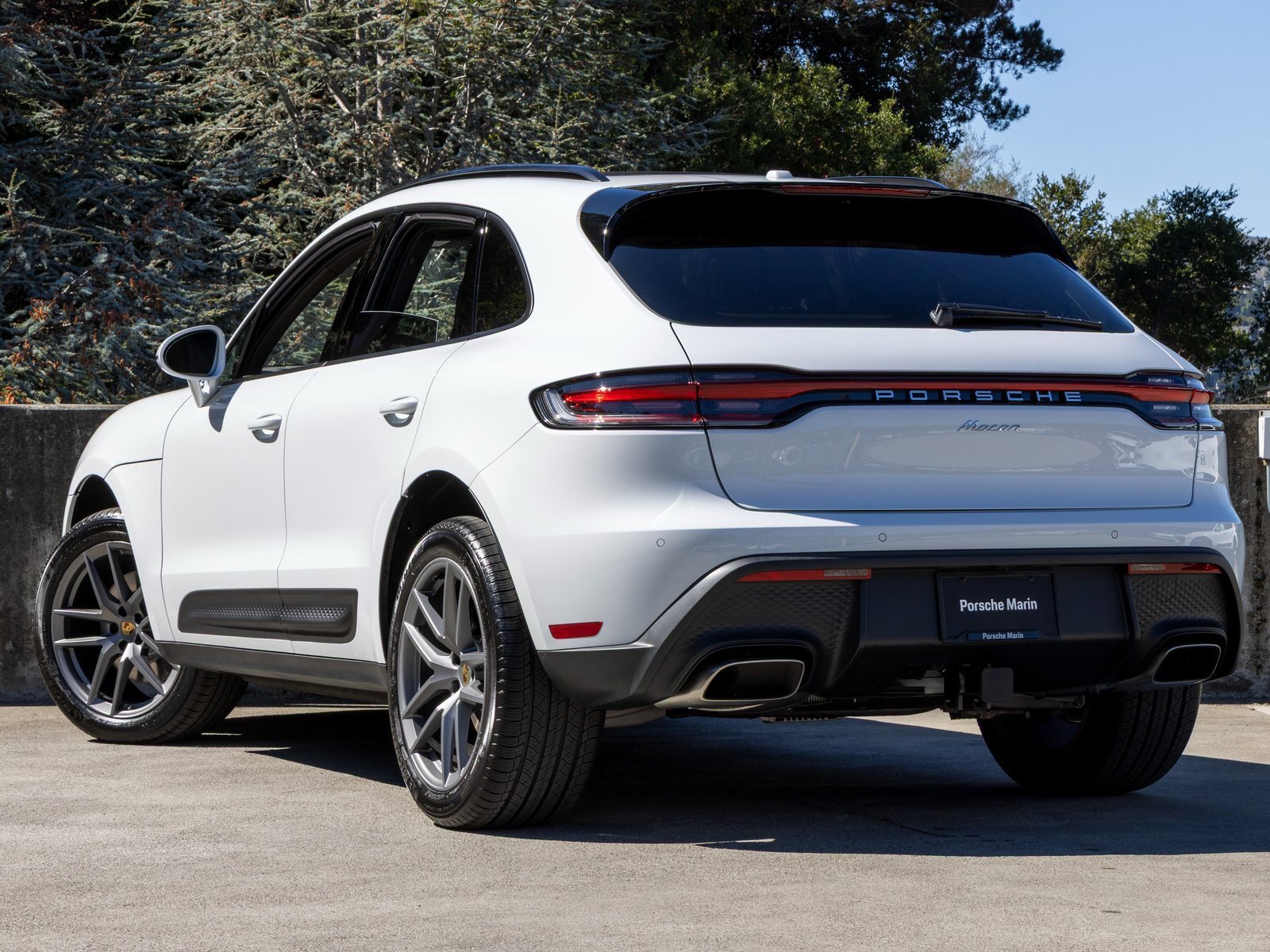 New 2026 Porsche Macan image 3