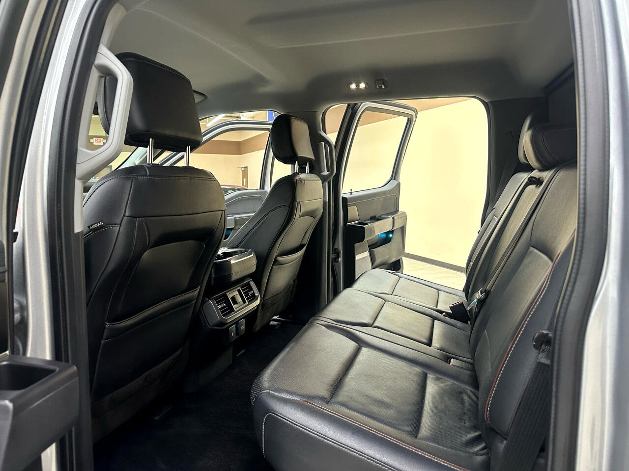 Used 2022 Ford F150 Lariat image 38